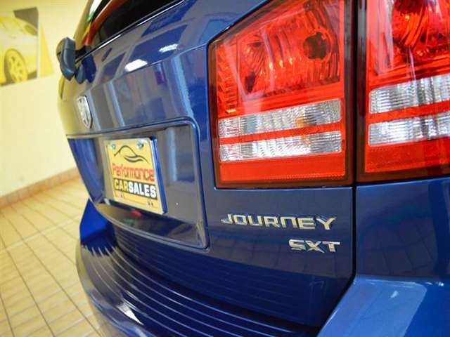 Dodge Journey 2010 photo 44